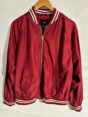 H&Medium Bomber Jacket in Red Size Medium Like New